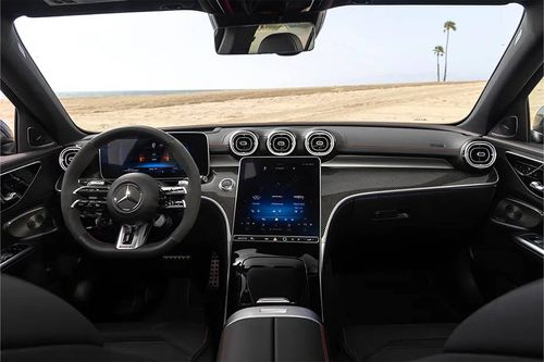 Mercedes Benz AMG C 43 Dashboard Mercedes Benz AMG C 43 Dashboard