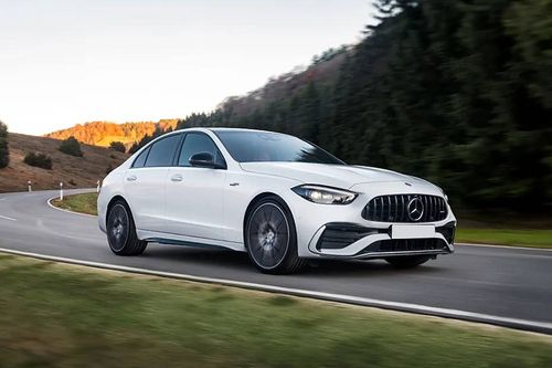 Mercedes Benz AMG C 43 Right Side Front View Mercedes Benz AMG C 43 Right Side Front View