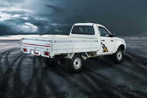 Tata Yodha pickup Right Side View Tata Yodha pickup Right Side View