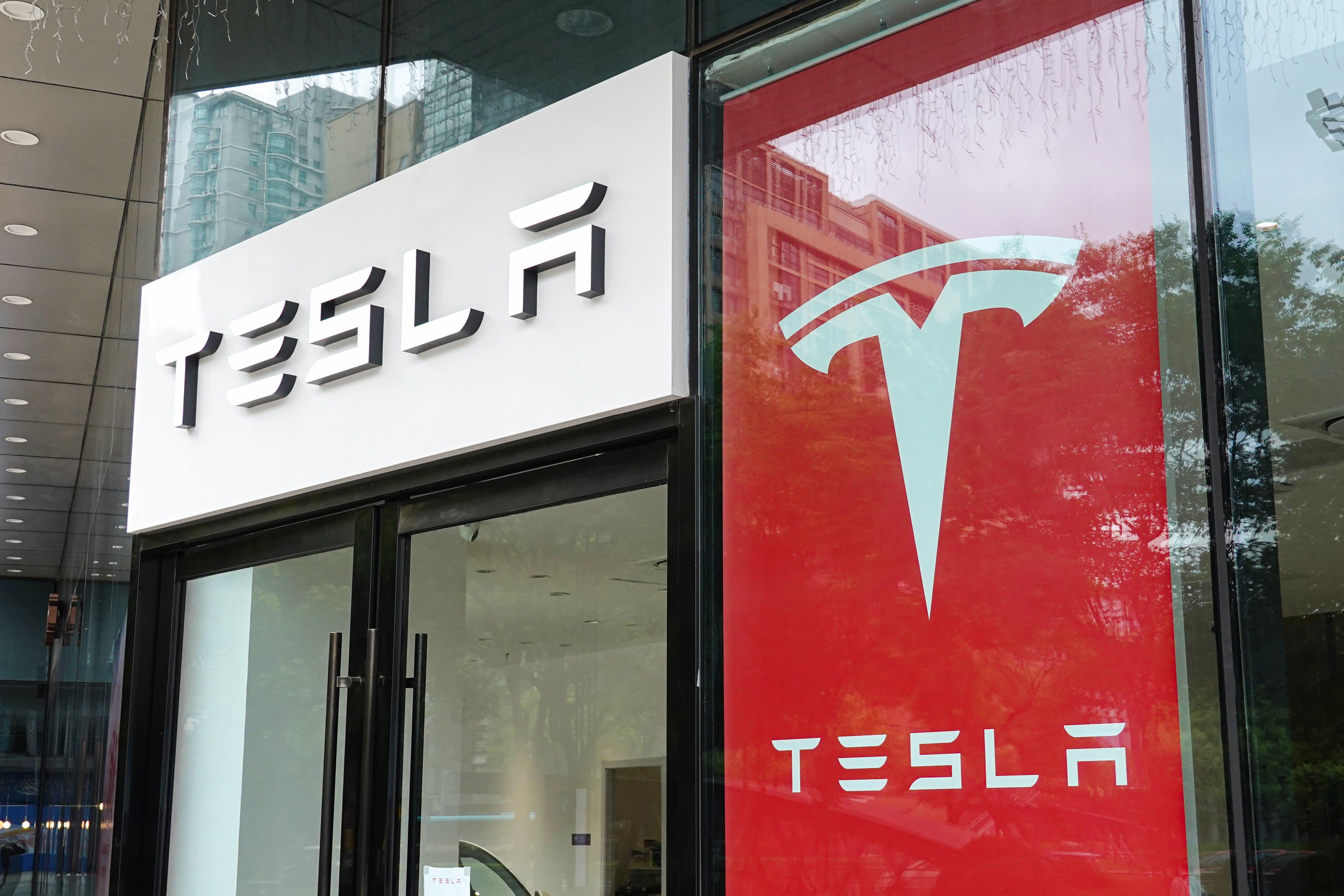 tesla_3eac525788.jpg