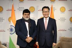 Davos. Shri Uday Samant and Mr. Un Soo Kim